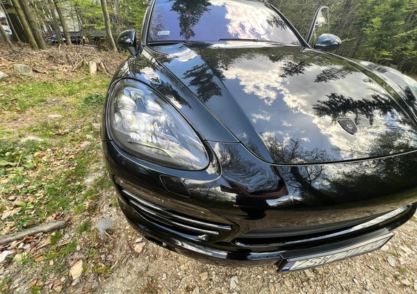 Porsche Cayenne cena 86000 przebieg: 313000, rok produkcji 2011 z Grybów małe 211